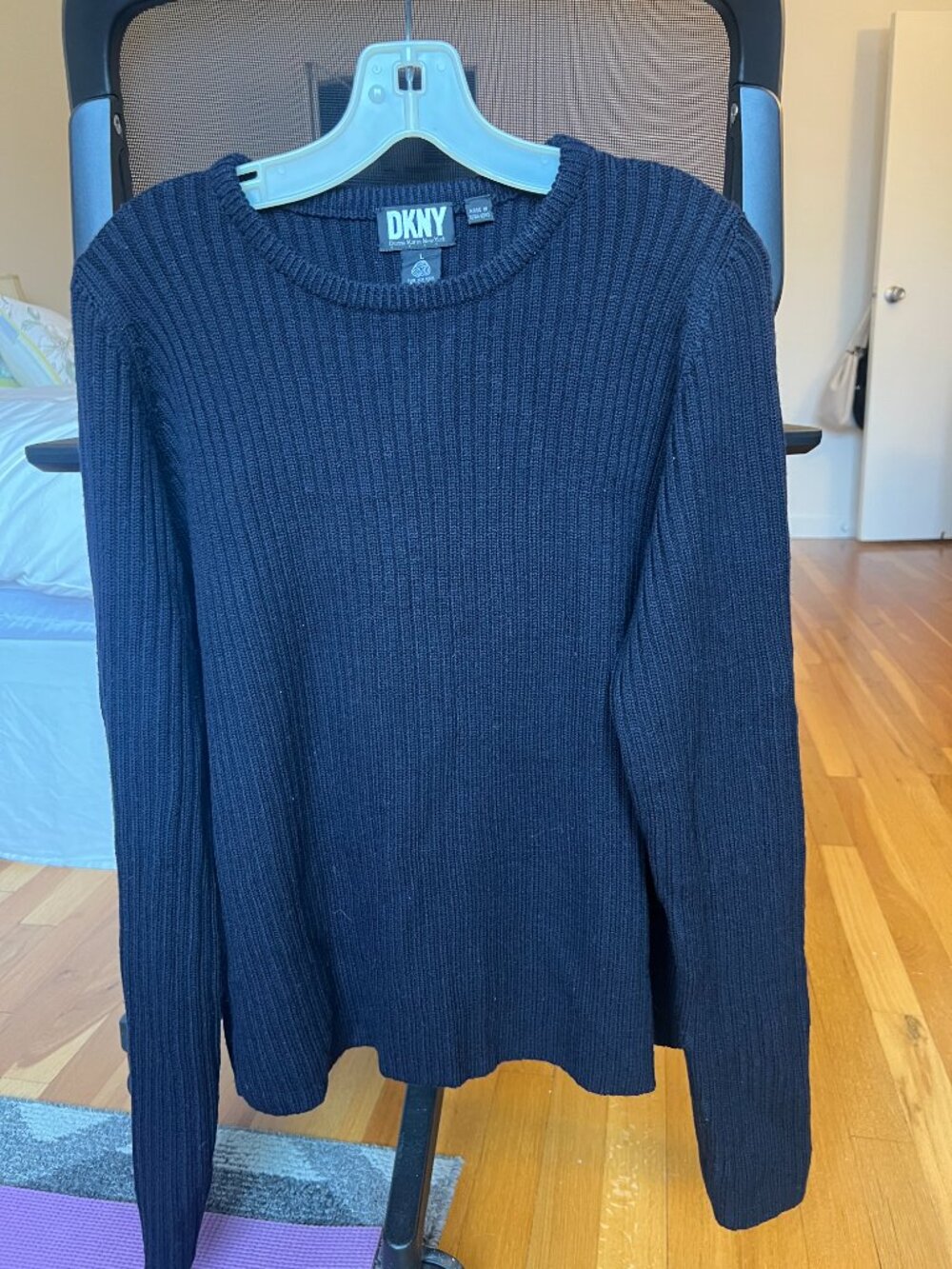 Vintage DKNY 100% Wool Dark Navy Ribbed Crewneck Sweater Size L